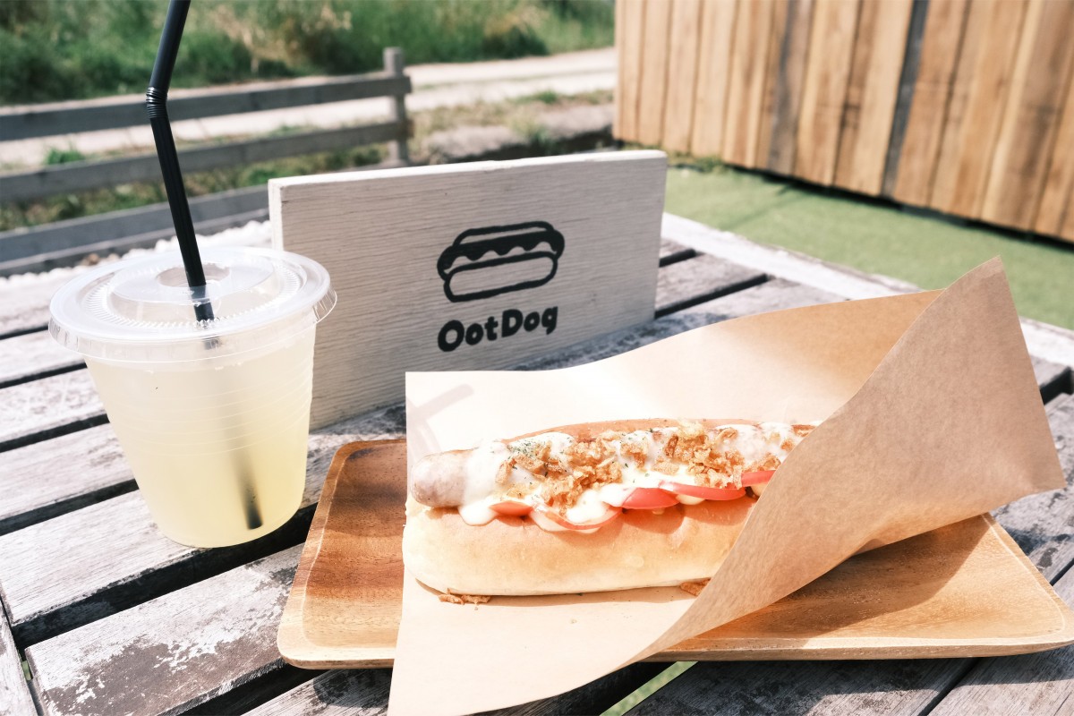 OotDogのホットドック+ドリンク