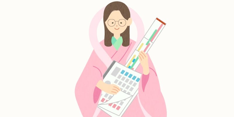 弁財天の格好をしたディレクションギルドの女性がスケジュール表とカレンダーを持って微笑んでいるイラスト。