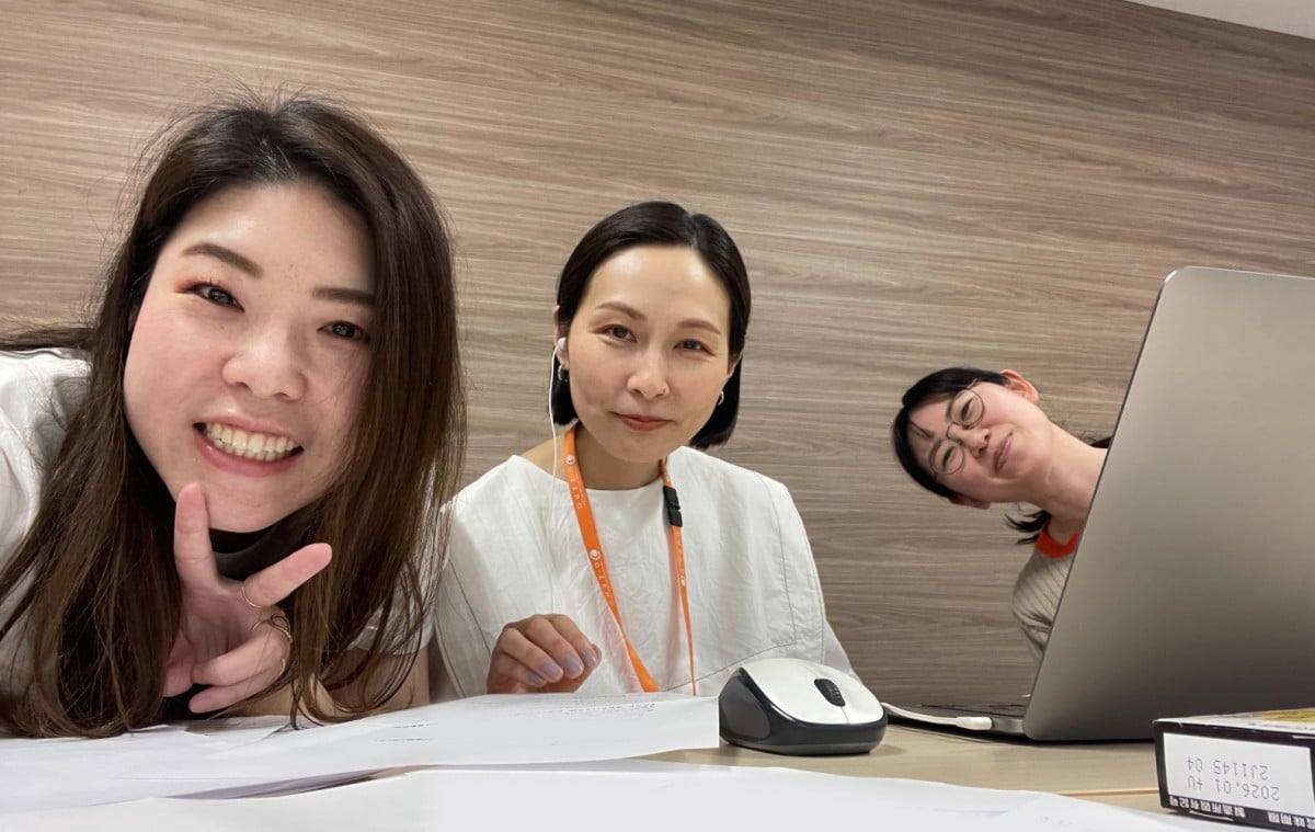 左からベスプラ発表後の福永さん、ペイさん、八幡さん
