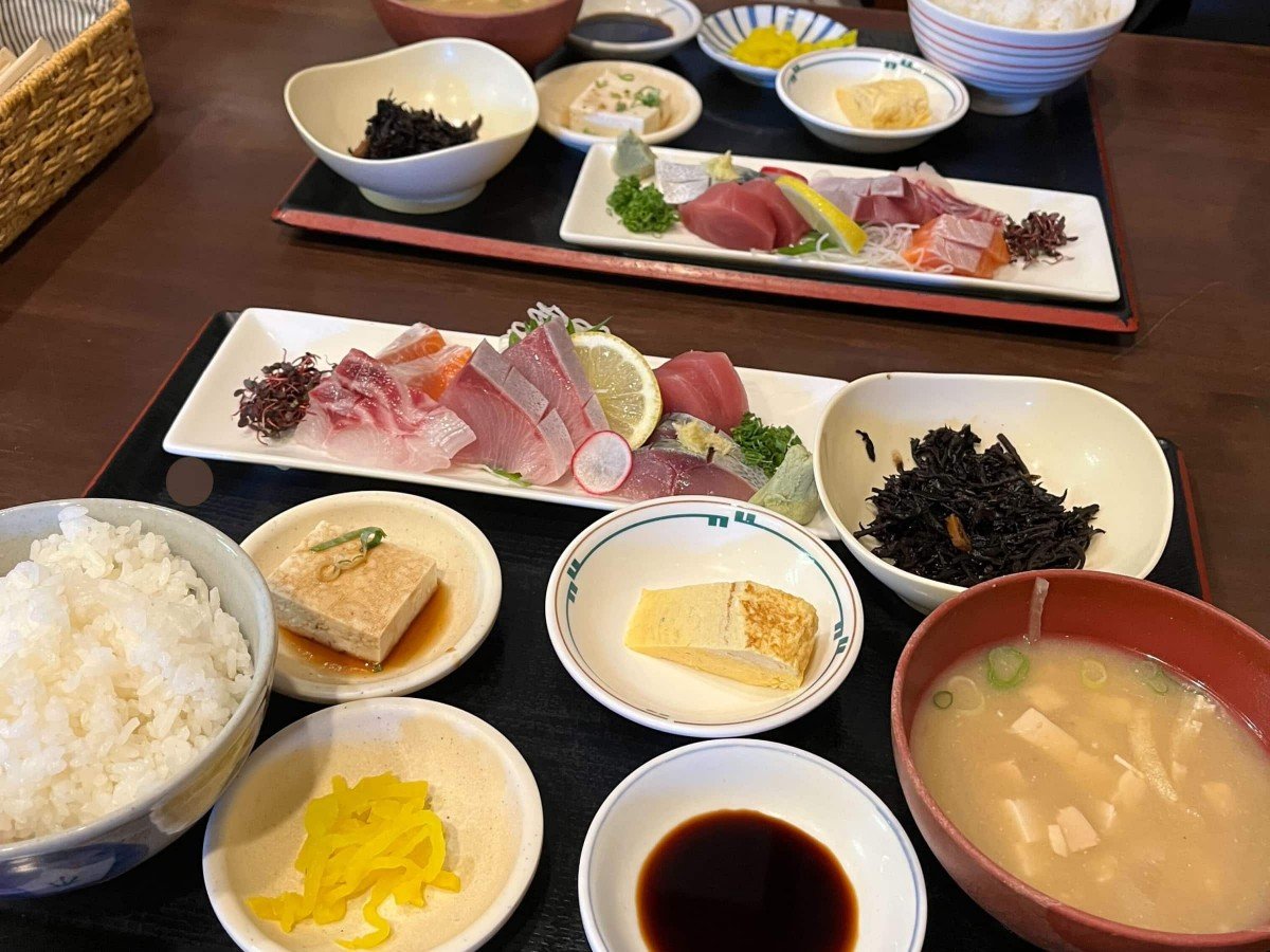 刺身定食の写真