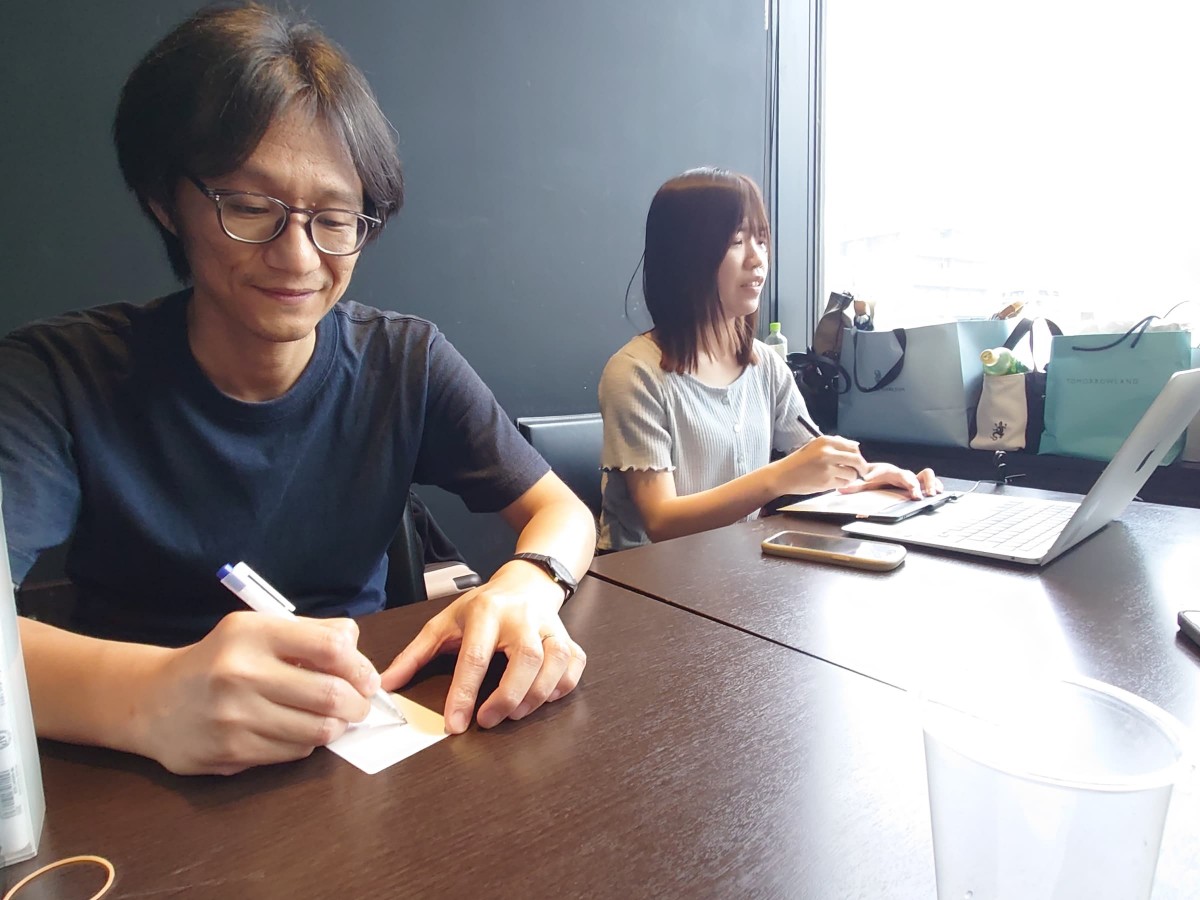 似顔絵屋さん１